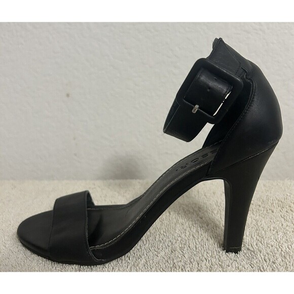 Tesori Women's 5M strappy Black Heel shoes 2 inch Heels with Flaws - Picture 4 of 14
